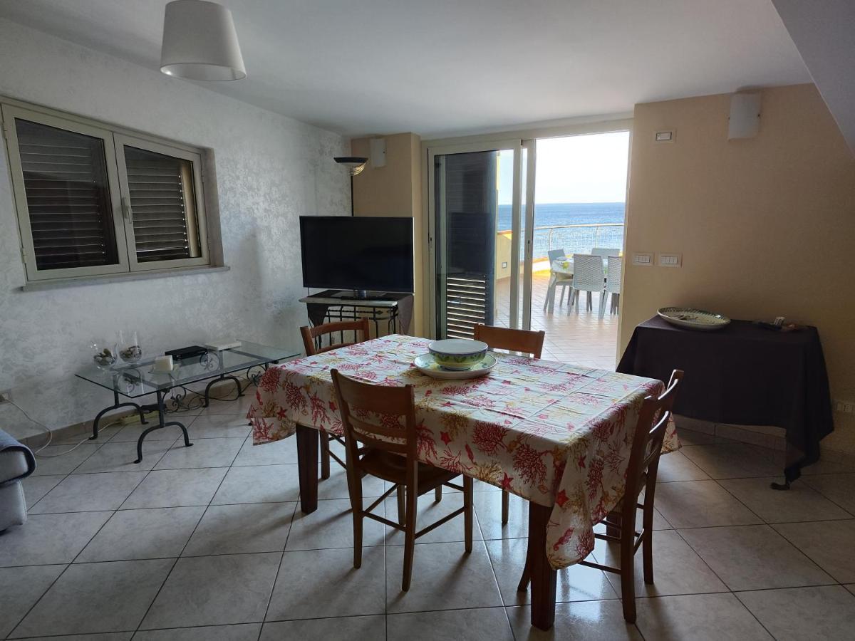 דירות ניצה די סיציליה Casa Carmelo מראה חיצוני תמונה