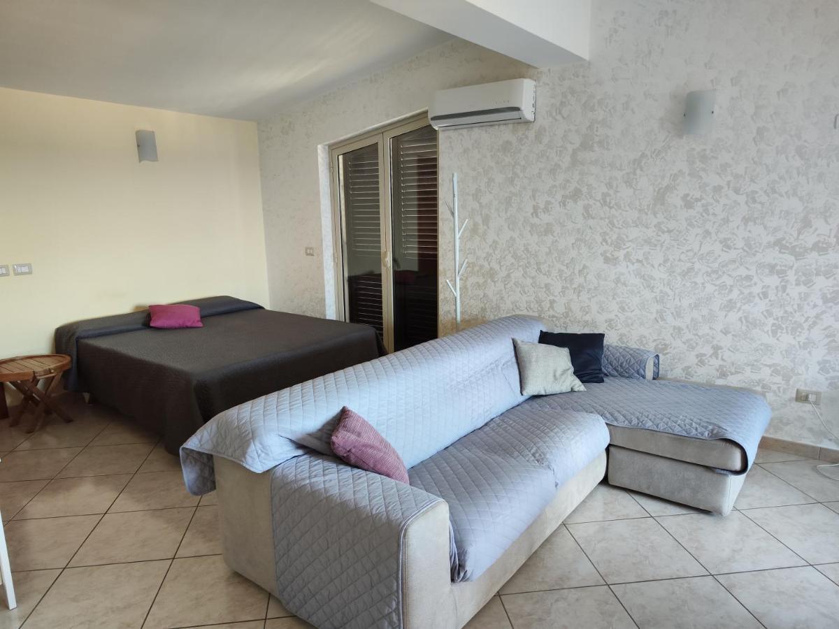 דירות ניצה די סיציליה Casa Carmelo מראה חיצוני תמונה